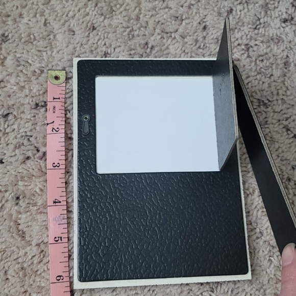 Picture Frames (2) - Picture 6 of 15